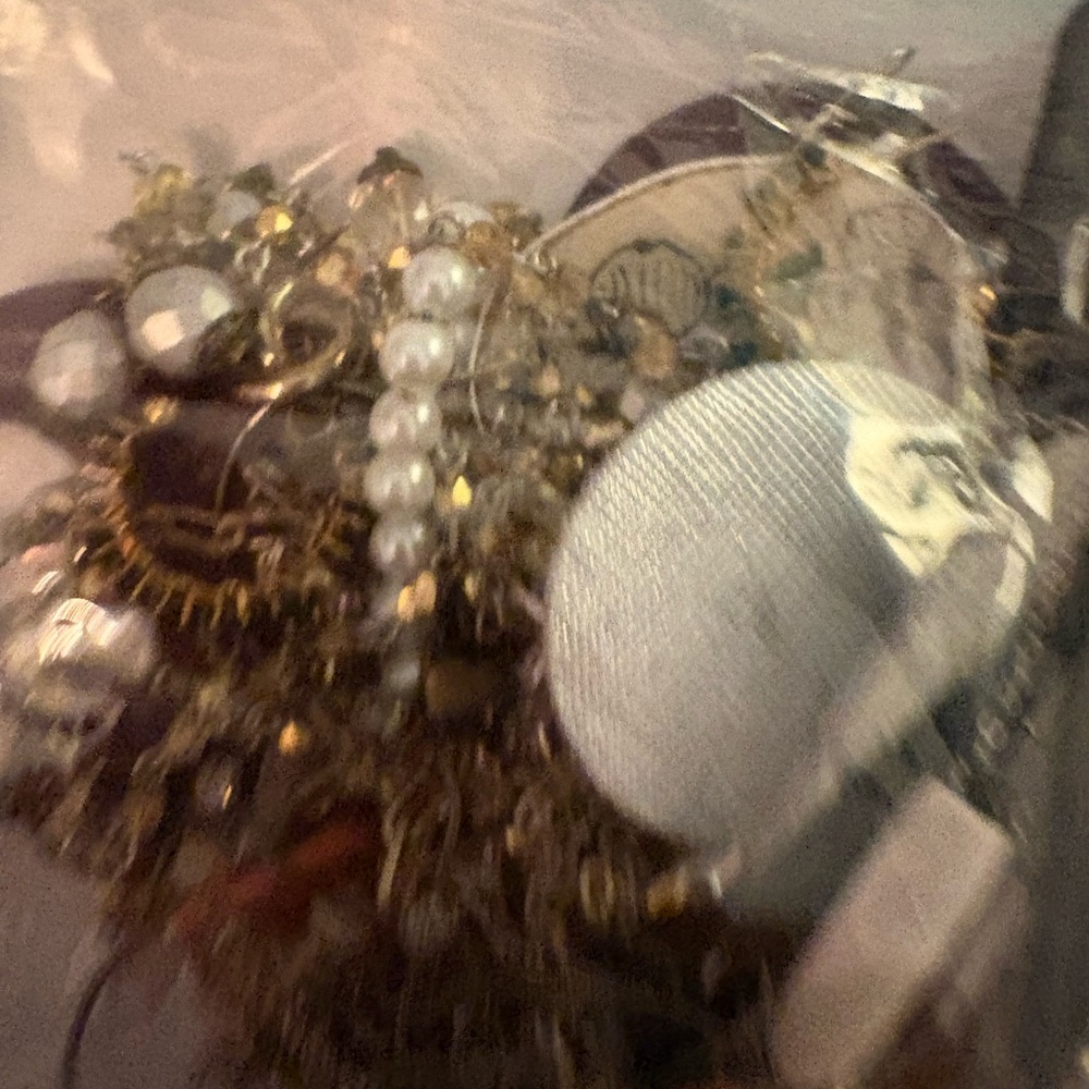 Mystery bag - 20+ pieces of jewelry